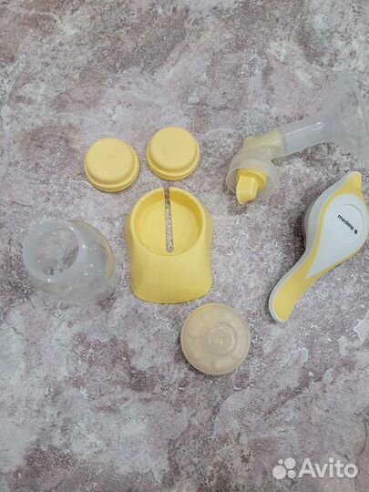 Молокоотсос medela ручной