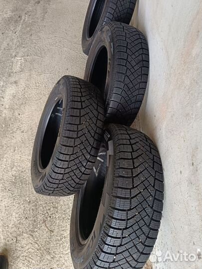 Pirelli Ice Zero FR 185/65 R15