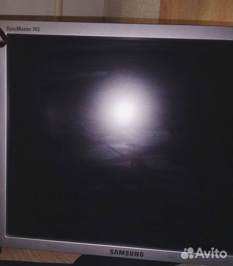 Монитор Syncmaster 743. Полная комплектация