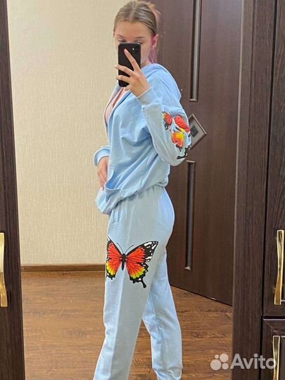 Костюм спортивный