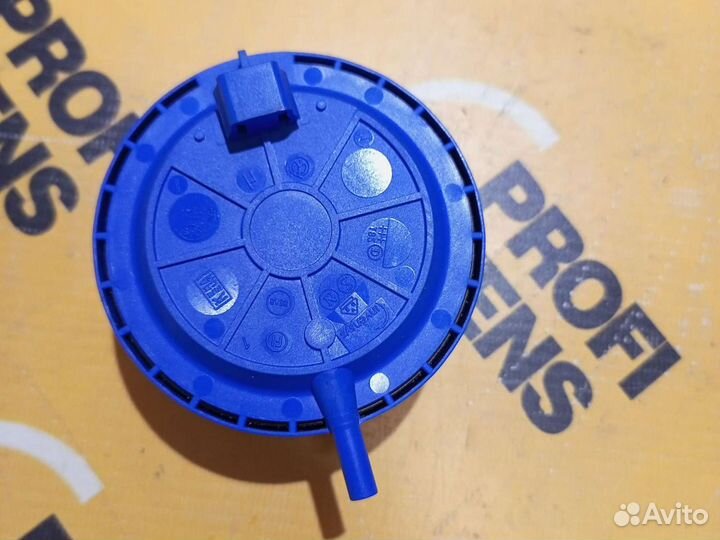 Прессостат стиральной машин Whirlpool 461973086821