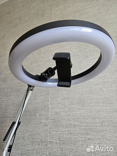 Кольцевая лампа