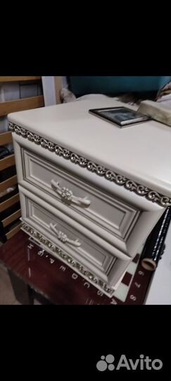 Тумба прикроватная