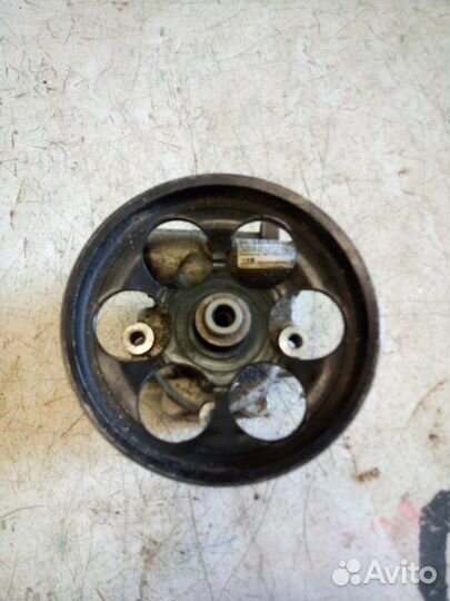 Насос гур Renault Duster 1 2010