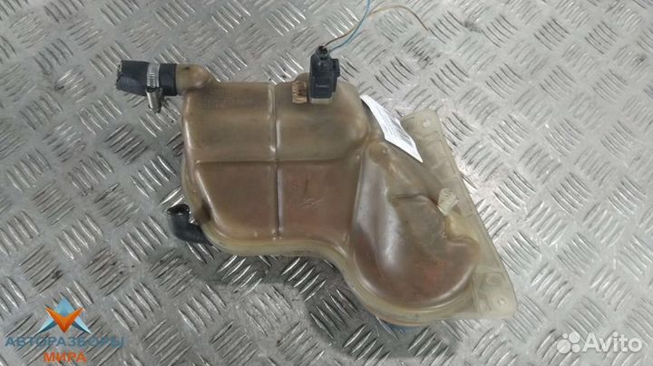 Бачок расширительный Audi A6 4A/C4 1996 8D0121403L