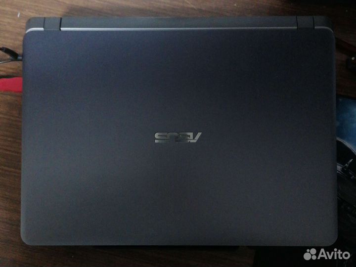 Ноутбук asus