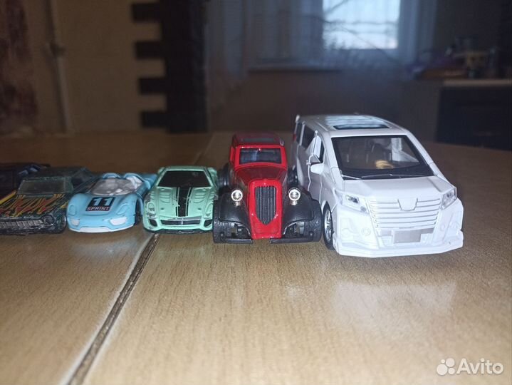 Hot wheels машинки