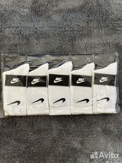 Белые носки Nike длинные