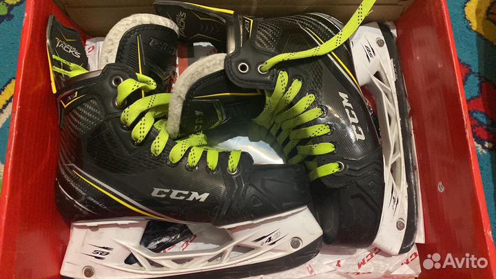 Коньки хоккейные CCM AS размер 4,5ее