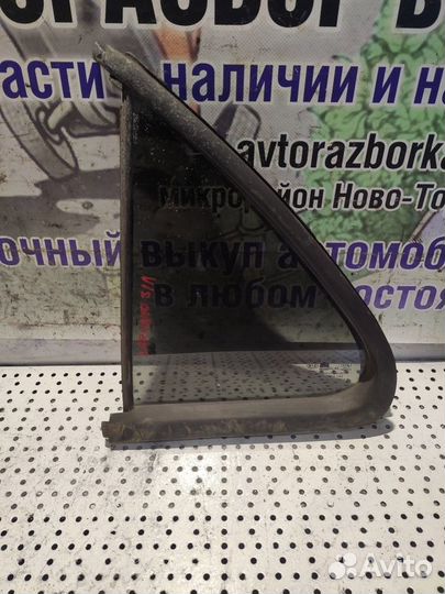 Стекло глухое двери заднее левое Kia Sorento 1 3.3