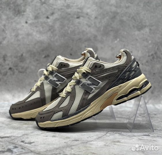 Кроссовки мужские бежевые new balance 1006r