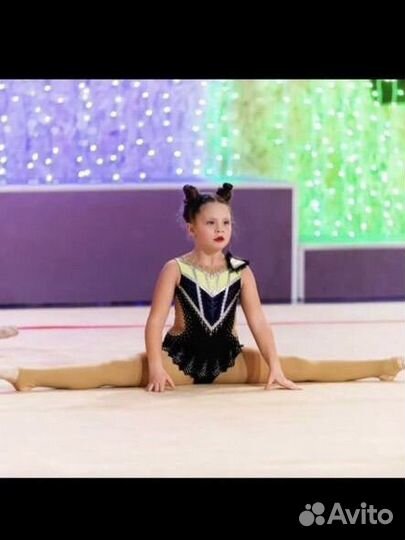 Гимнастические купальники 10 шт