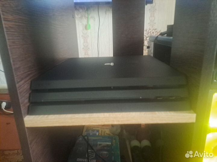 Sony playstation 4 PS4 pro 1tb