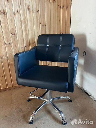 Вещи для парикмахера и мастера ресниц