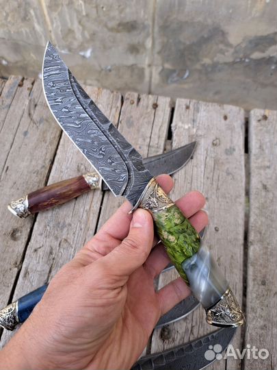 Нож из дамасской стали