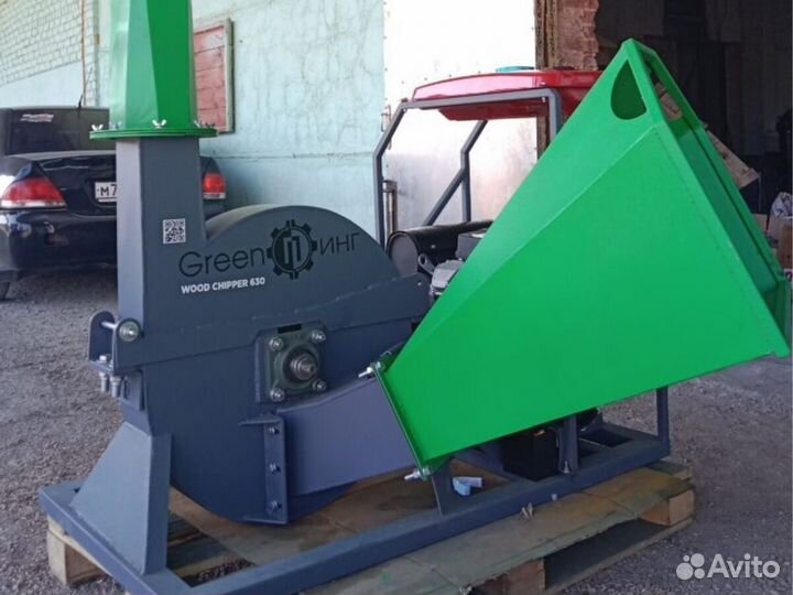 Измельчитель веток бензиновый / Щепорез / Мульчер