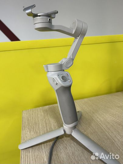 Стабилизатор для телефона dji osmo 4