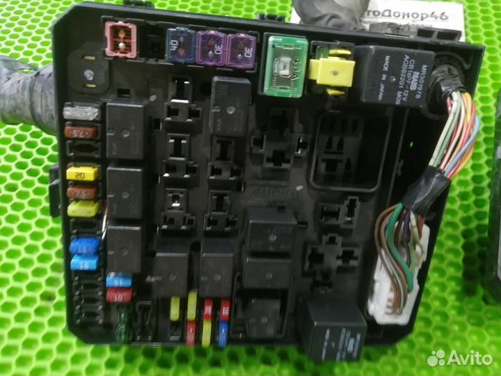 Блок предохранителей Mitsubishi Lancer X