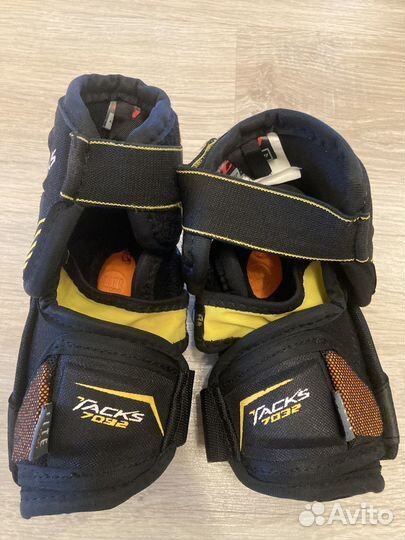 Продам хоккейную форму на возраст 7-10 лет