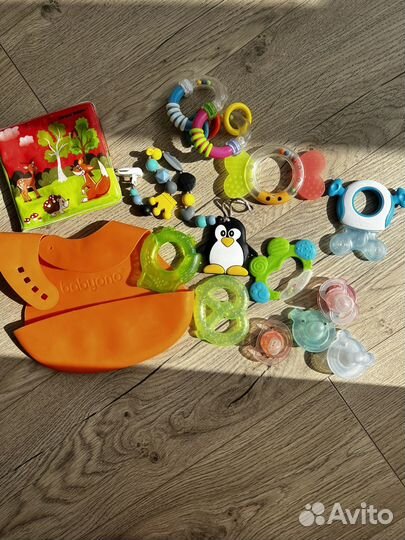 Пакет погремушек, грузунков для малыша