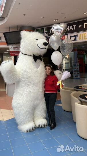 Белый мишка с поздравлением на 8 марта