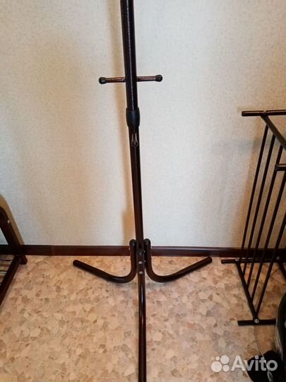 Вешалки, обувная полка