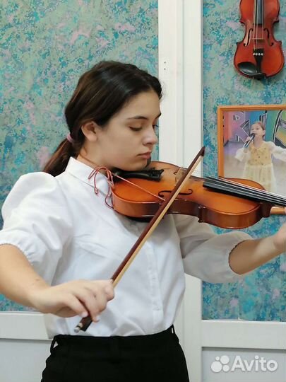 Преподаватель по вокалу, фортепиано, скрипке