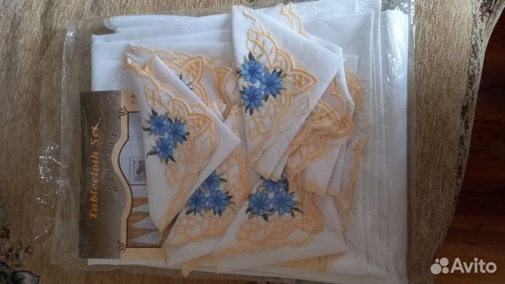 Скатерть с салфетками