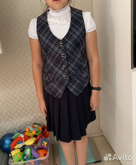 Школьная форма для 49 гимназии (жилет+2 юбки)
