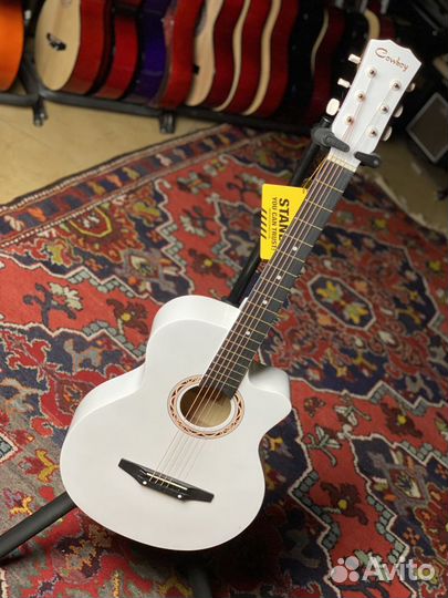 Акустическая гитара