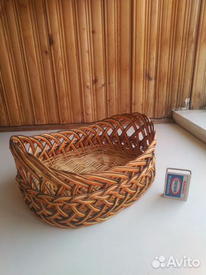 Корзинка плетенная