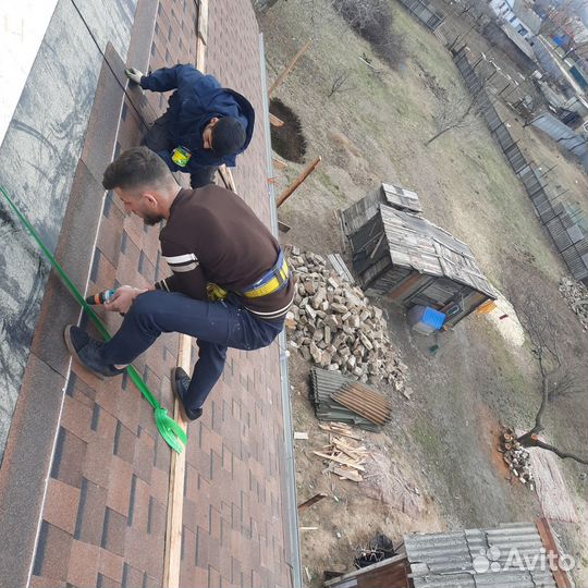 Бригада строителей