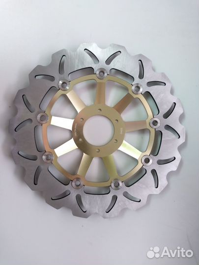 Диск тормозной передний лепестковый на Honda CBR R