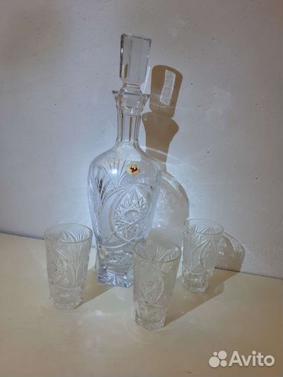 Графин хрустальный и 3 стопки