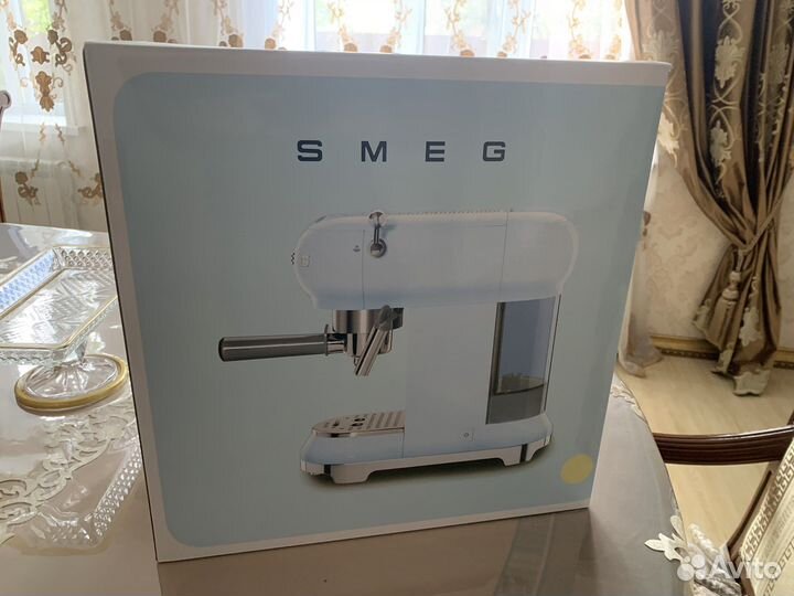 Кофемашина smeg