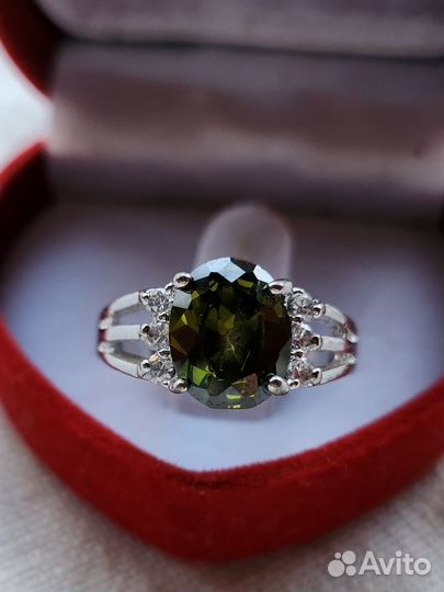Кольцо с перидотом