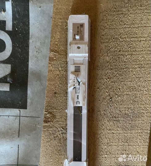 Трековый шинопровод однофазный белый