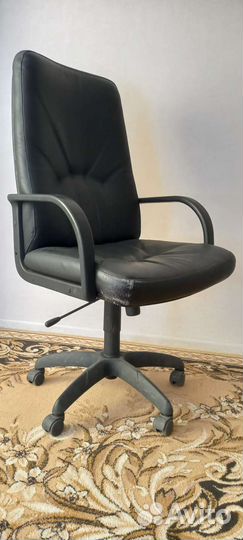 Компьютерное кресло руководителя бу