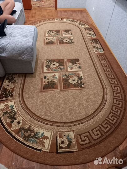 Ковры и поласы бу