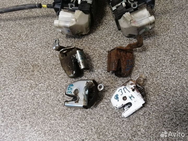 Замок двери для Fiat Doblo