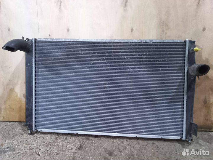 Радиатор охлаждения двигателя Toyota RAV 4 (13-19)