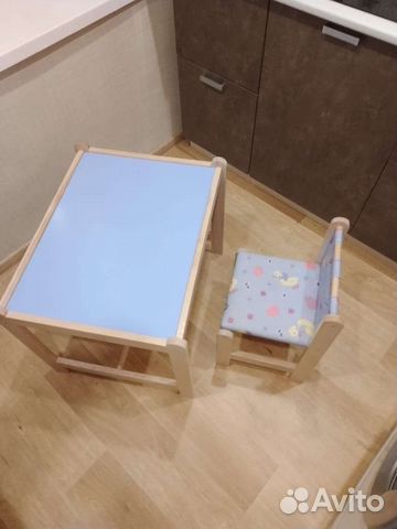 Продам детский столик