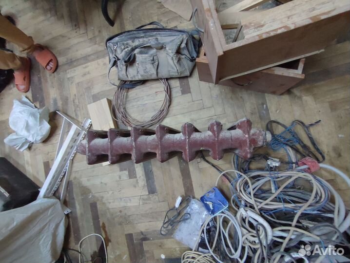 Радиатор отопления б/у чугунный 7 секций