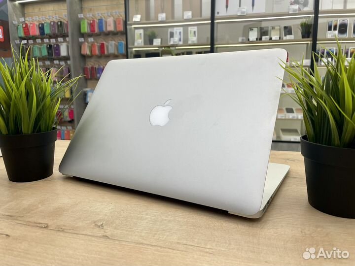Ноутбук Apple MacBook Air 13 2012