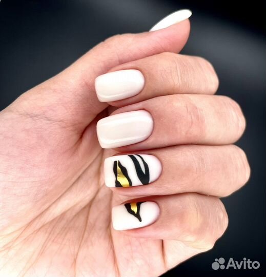 Маникюр и педикюр