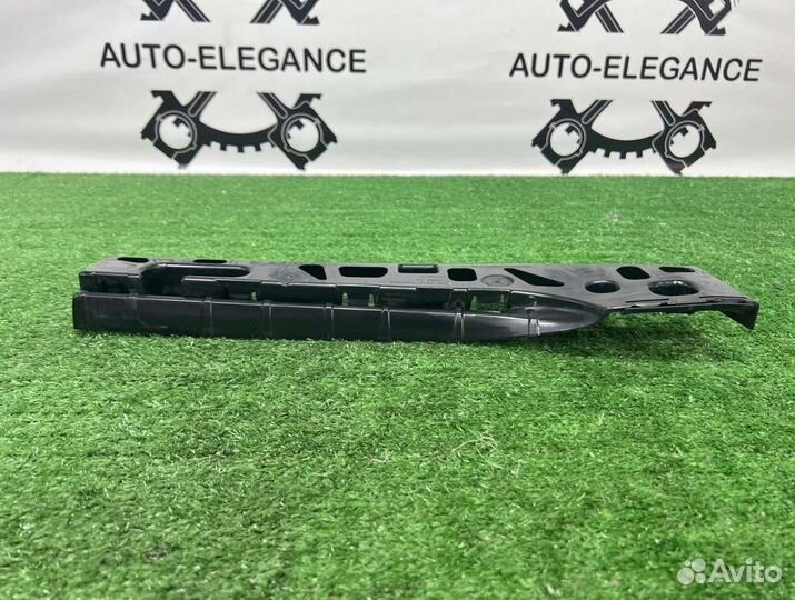 Кронштейн порога правый Bmw 5 G30 B58B30A 2017