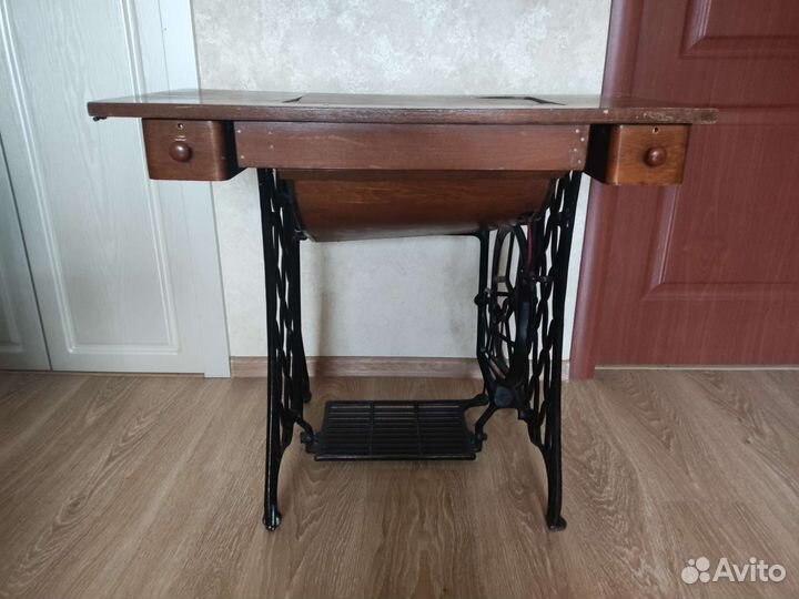 Швейная машина подольск ножная