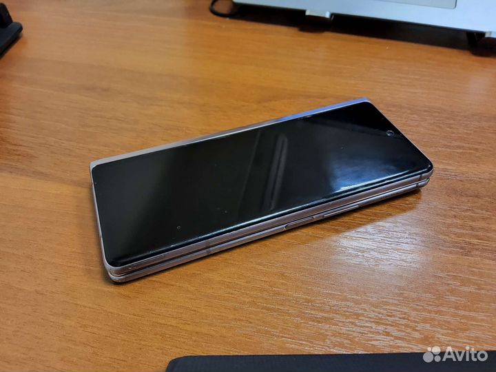 Телефон Samsung Z fold2 256