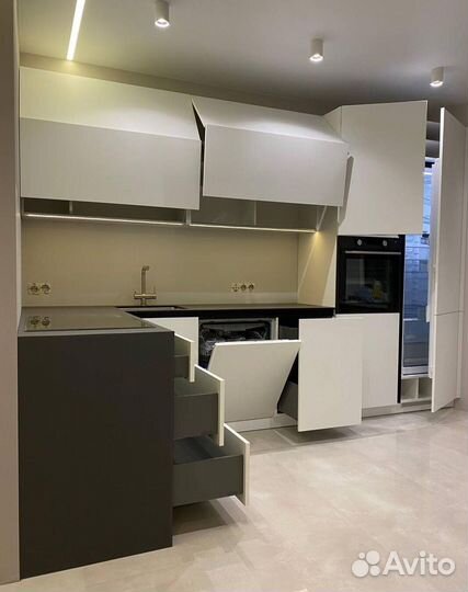 Кухонный гарнитур собственного производства