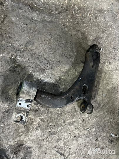 Рычаг передний Mazda Verisa Demio